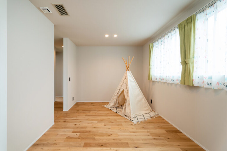 多子世帯　ワクワクの土間とリビングがつながるおうち