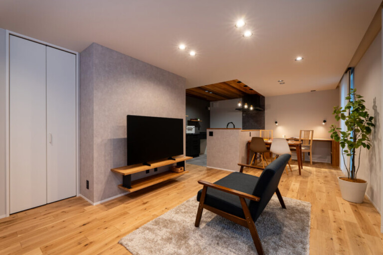 インダストリアルでちょっとシブめなイケメンでモノトーンのおうち