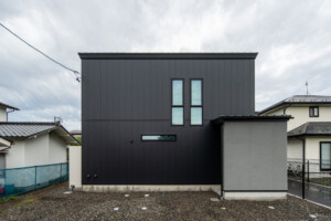 インダストリアルでちょっとシブめなイケメンでモノトーンのおうち