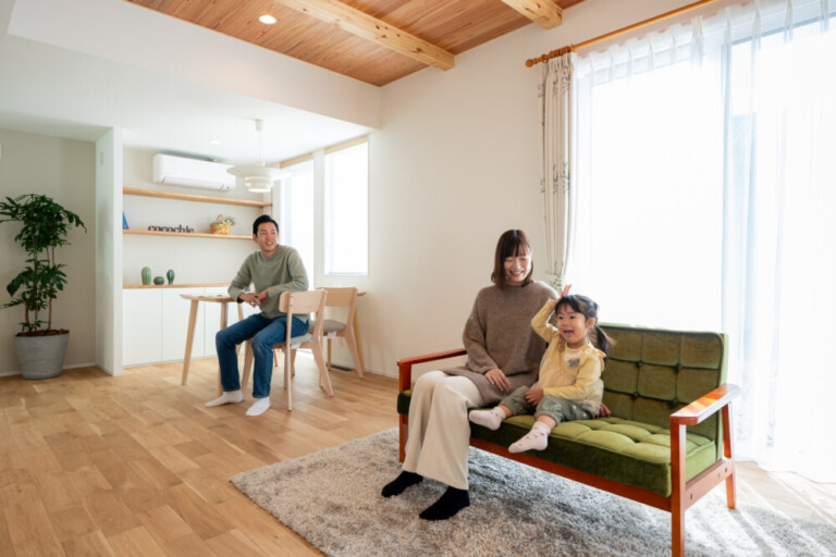 思い出のお気に入りアイテムが新しい暮らしを彩るおうち