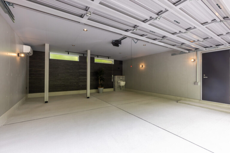 安曇野移住・田舎暮らしを楽しむ平屋のガレージハウス