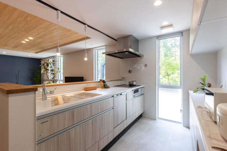 安曇野移住・田舎暮らしを楽しむ平屋のガレージハウス