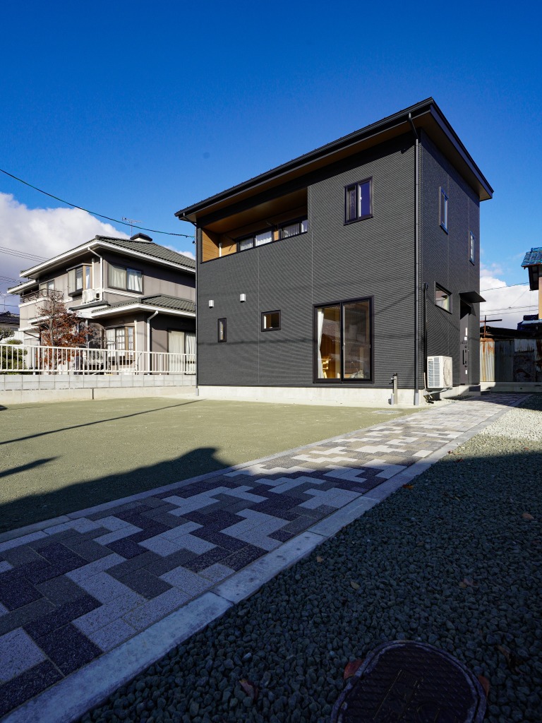 ぐるっと回れる動線の木の家