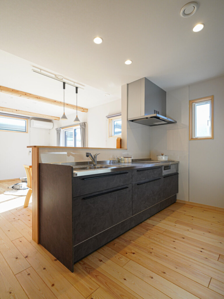 ぐるっと回れる動線の木の家