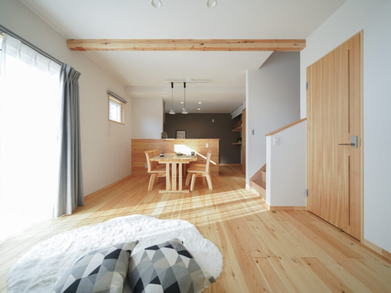 ぐるっと回れる動線の木の家