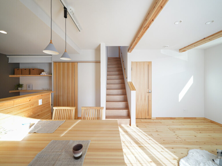 ぐるっと回れる動線の木の家