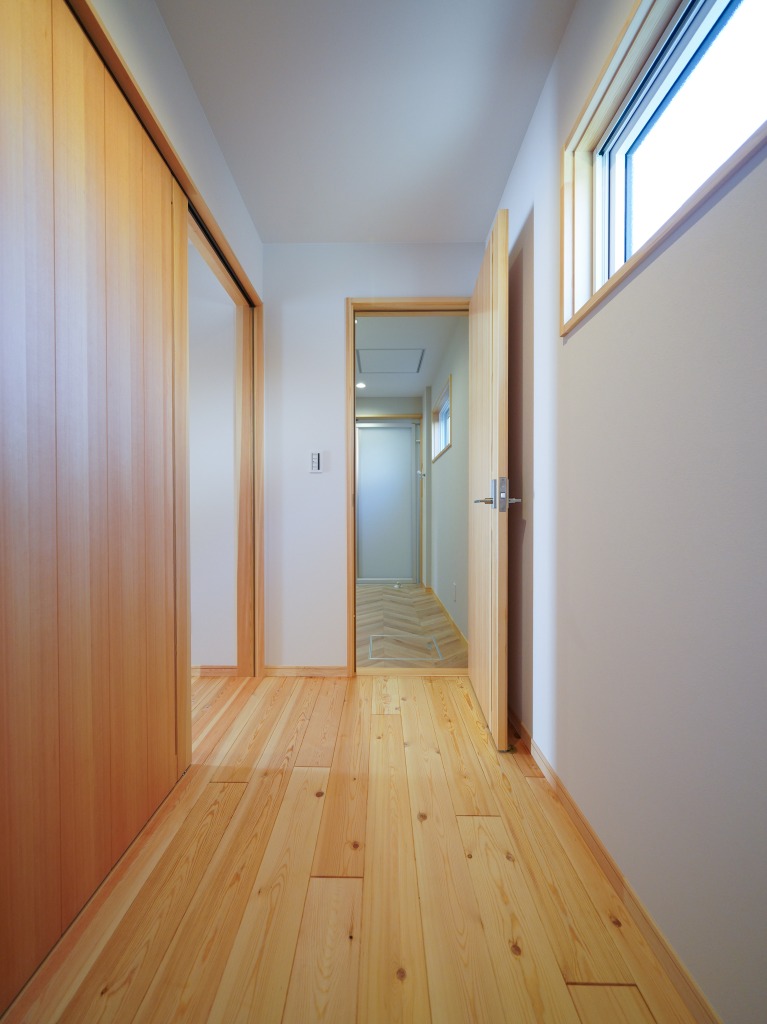 ぐるっと回れる動線の木の家