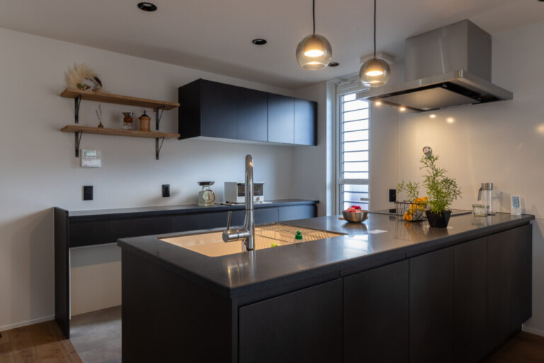 「注文住宅より間違いない。住まい手さんとプロが考え抜いた『子育て家族の100点満点』企画住宅」