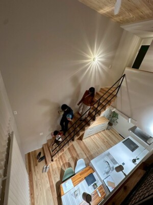 「暖かい家」は目的じゃない。家づくりの本当の価値は“朝の15分”と“家族の機嫌”