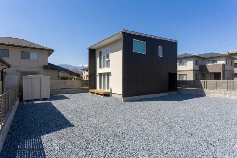 松本市で30代子育て世代が建てるセミオーダー住宅|吹抜けが繋ぐ家族の時間と、暮らしを整える家事動線