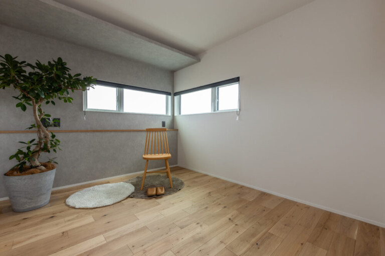 安曇野市の高性能注文住宅|UA値0.31・耐震等級3・30代子育て世代の回遊動線の家