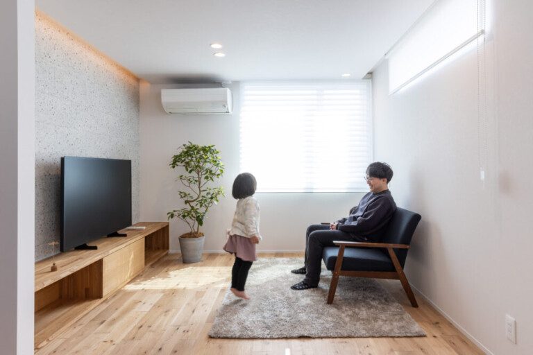 安曇野市の高性能注文住宅|UA値0.31・耐震等級3・30代子育て世代の回遊動線の家