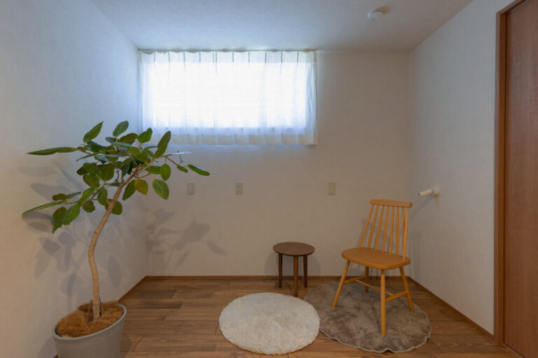 30代子育て世代の将来一階完結型住宅 レトロモダンなデザインとオーダーメイドキッチンのある暮らし